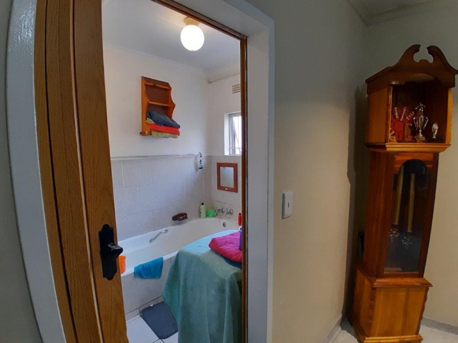 5 Bedroom Property for Sale in Geelhoutpark North West